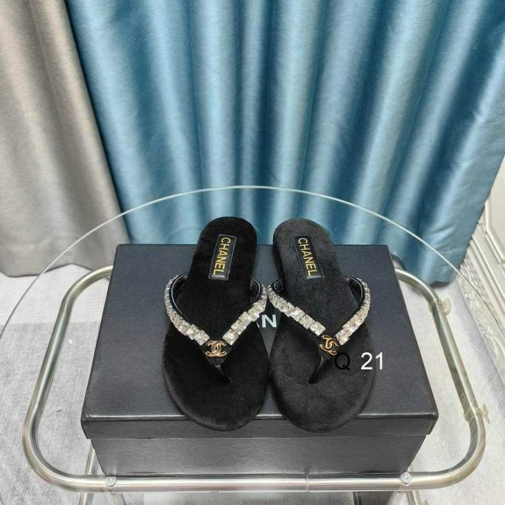Picture of Chanel Slippers _SKUChanelsz35-40YS03333080
